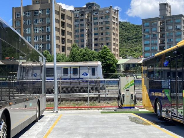 d5a12aa0-cb7f-4898-9469-1e4fc9cfc4c6