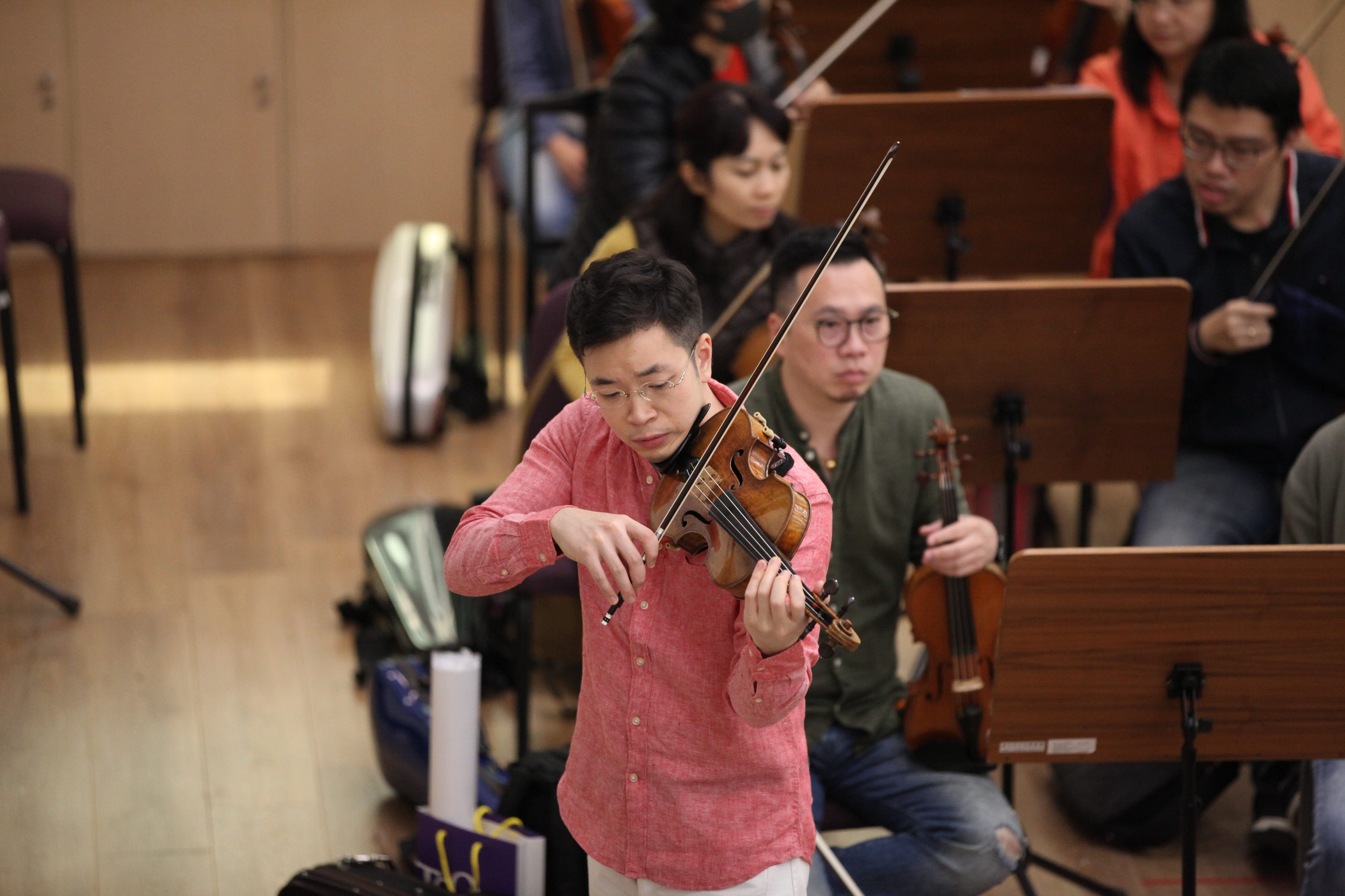 小提琴家黃俊文Paul Huang