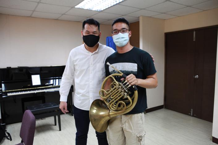 林韡函王濟揚合照.JPG