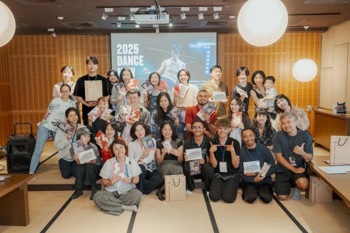 大合照_臺北市中山堂管理所提供 ( 攝影林育全 )