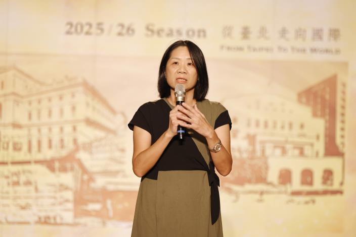 中山堂主任江孟芳致詞