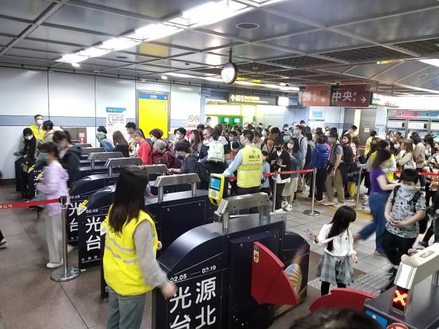 交通部觀光局肯定北捷燈會疏運(6)