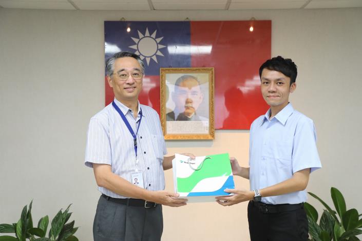 臺北捷運公司總經理黃清信親自頒獎(4)
