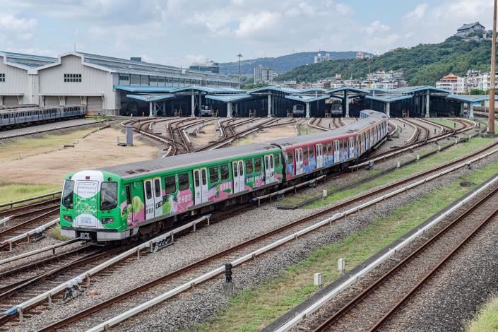 7.捷淨生活．淡信線ESG彩繪列車