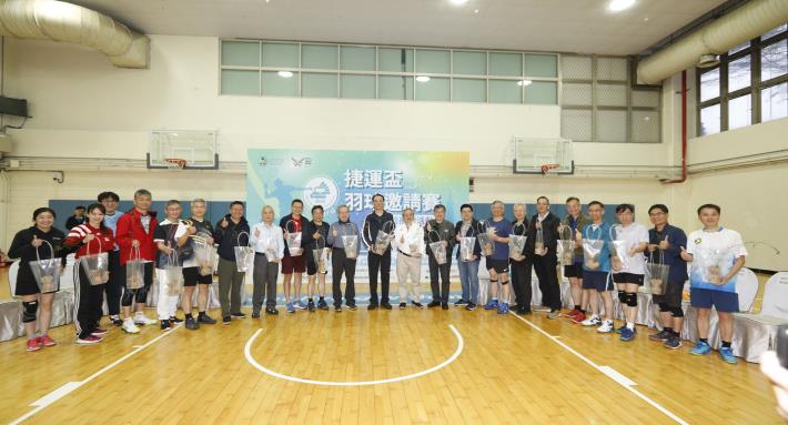 中華民國交通部、臺北市政府交通局、高雄市政府交通局、臺北市政府捷運工程局、新北市政府捷運工程局、高雄市政府捷運工程局、臺灣高鐵公司、國泰世華銀行，以及臺北捷運、新北捷運、桃園捷運、臺中捷運、高雄捷運、新加坡地鐵SMRT公司等貴賓大合照.JPG
