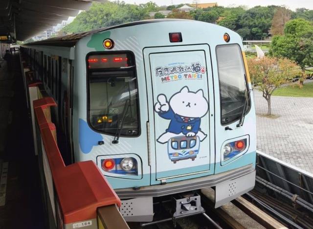 「反應過激的貓」彩繪列車2