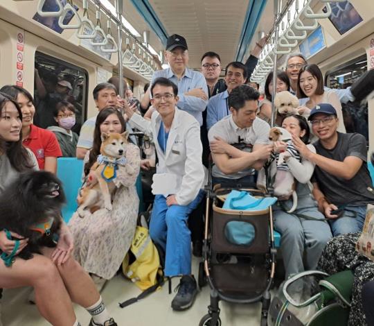 狗狗友善列車出發(4)