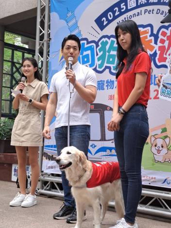 狗狗友善列車出發(2)