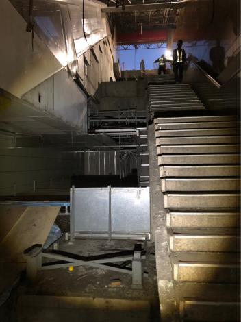 舊電扶梯拆除運離