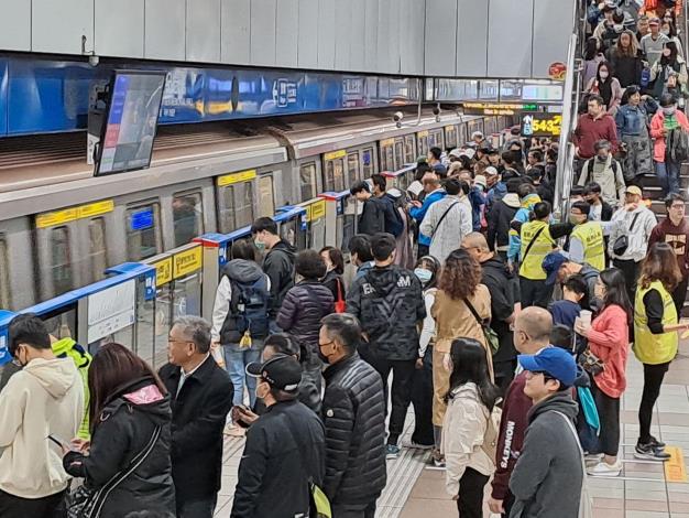 服務人員引導資料照片01