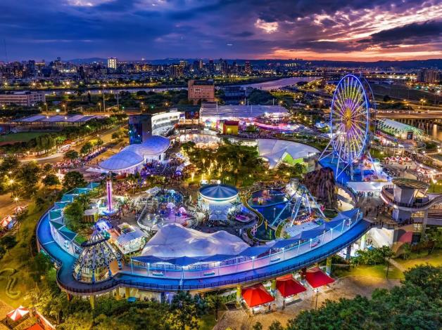 照片4 兒童新樂園夜景(照片來源空翔之翼)