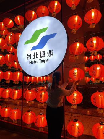 北捷圓山站燈籠牆(4)