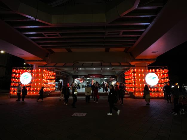 北捷圓山站燈籠牆(6)