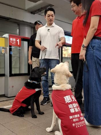 狗狗友善列車02