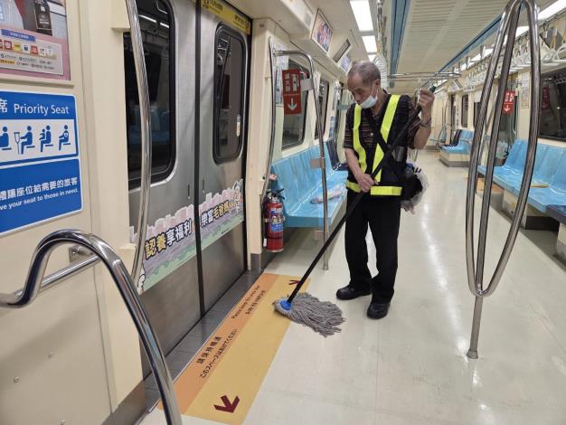 車廂清潔消毒4