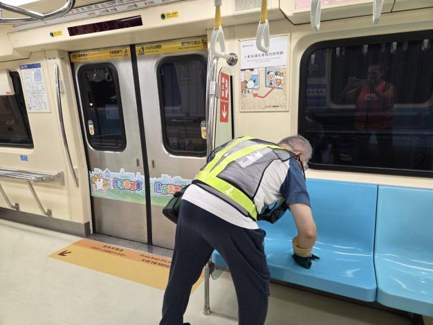 車廂清潔消毒2