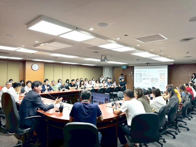 新竹市議會參訪照片2