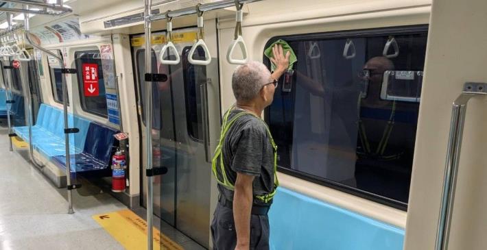 玻璃清消
