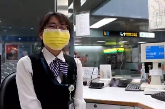 第一線服務人員全面佩戴口罩 第一線服務人員全面佩戴口罩