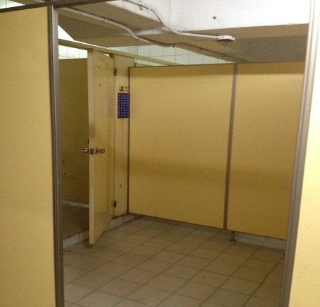 南機場市場廁所整修前