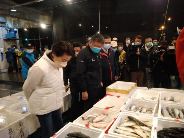 柯文哲市長、黃珊珊副市長視察漁類批發市場