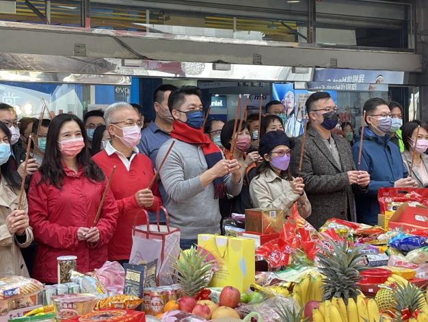蔣萬安市長出席光華數位新天地鴻兔大展賀新春活動