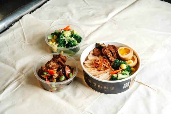 【風味探索組】安東市場-馬師原創料理（火星肌肉飯及主配菜任選250元）