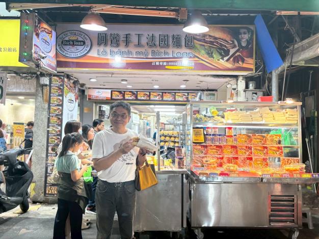 「阿鸞手工法國麵包」吃起來外脆內軟，口感舒適