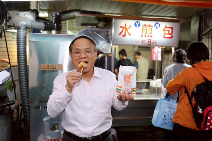 「ㄚ川水煎包」的平價水煎包外皮酥脆、內餡飽滿