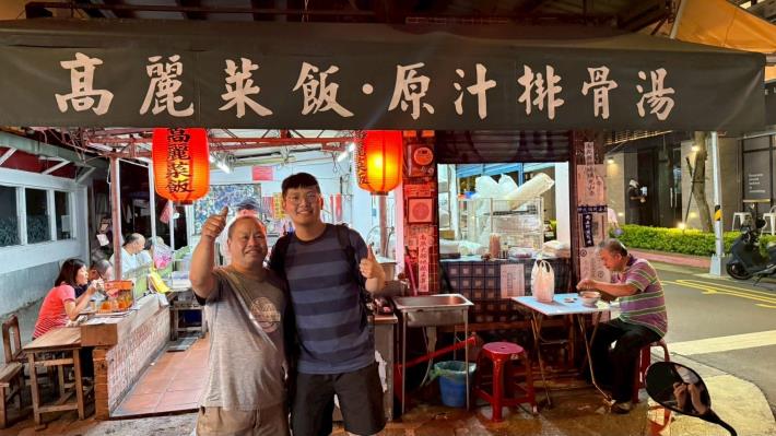 「灶頂原汁排骨湯與高麗菜飯」連續多年獲得必比登推薦