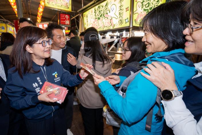 林奕華副市長發送「馬上有錢 喵」給現場民眾2