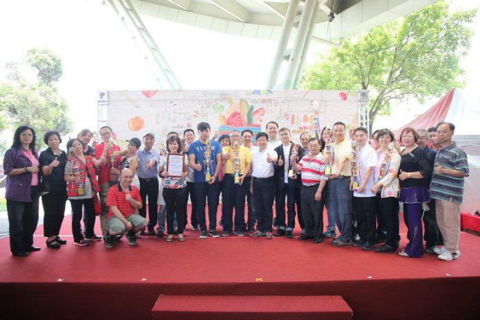 2016天下第一攤金賞12位得主接受頒獎及合照