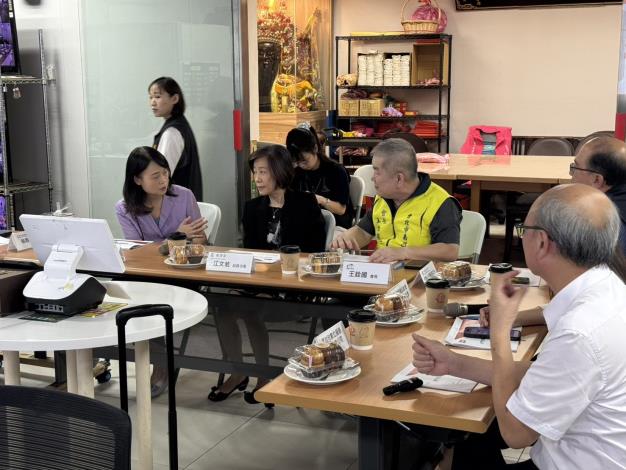 1140822-經濟部江文若政務次長參訪南門市場-2