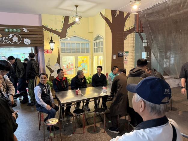 1141125-市長與五大夜市(華西街、梧州街、廣州街、西昌街、艋舺)會長座談會-3