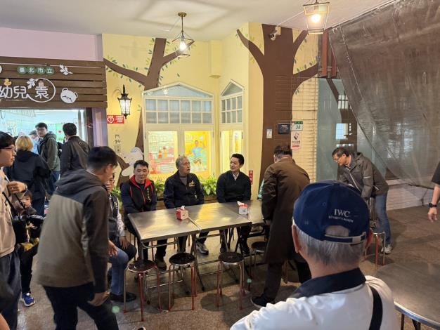 1141125-市長與五大夜市(華西街、梧州街、廣州街、西昌街、艋舺)會長座談會-4