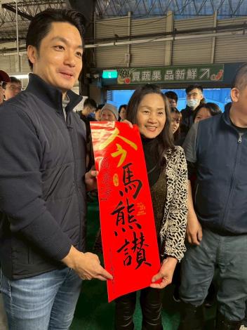 LINE_ALBUM_1150211春節前市長巡視農魚市場_260226_1