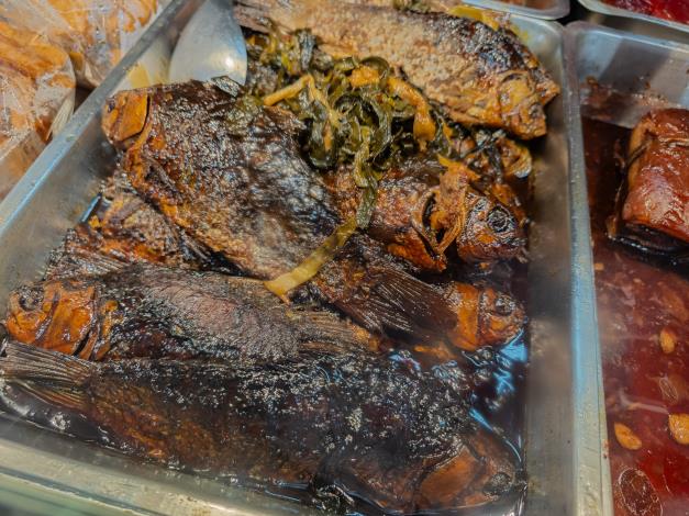 圖5：功夫菜酥烤鯽魚