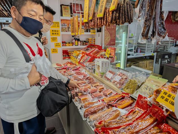 圖3：年節必備的臘腸與臘肉