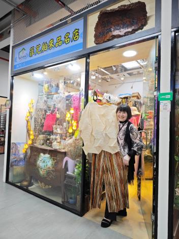 圖2：菲芃舶來品老闆娘楊翠美