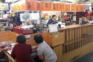 永春市場裡買完菜後休息、聊天的最佳去處：市集咖啡