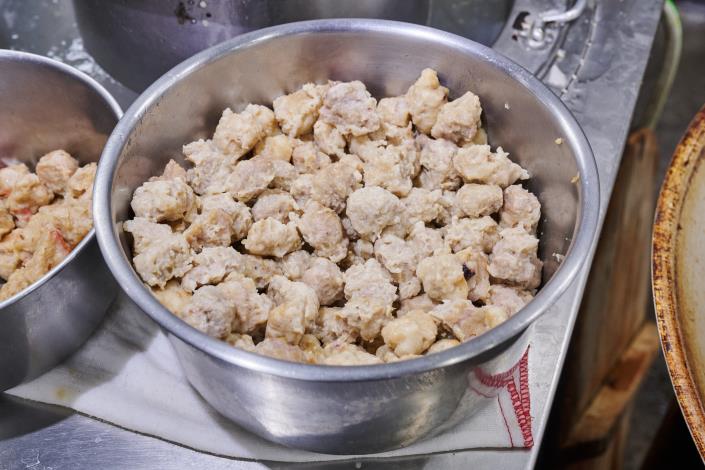 自製自銷的丸子,用料實在有食材原有美味。