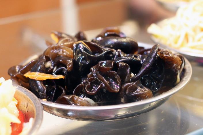 各式各樣美味的小菜