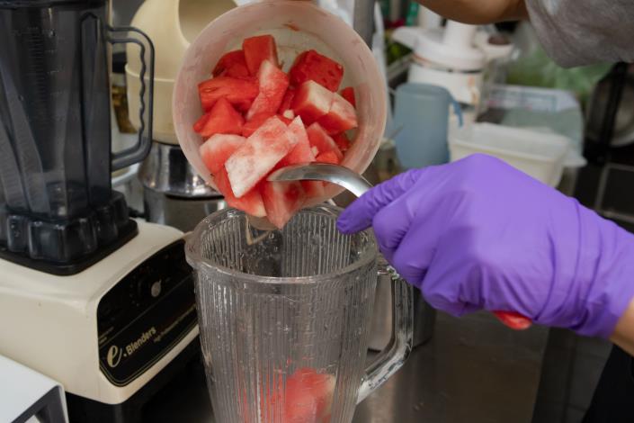 陳老闆說做這行沒有祕訣，全靠真材實料