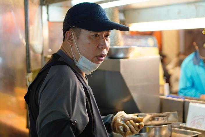 老闆羅際斐背景可是厲害的電機高材生