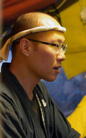 福島先生親自上場製作，工作時認真執著的態度魅力十足