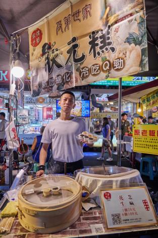 第四代小幫手非常自豪能傳承祖上技藝