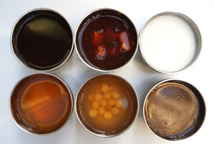 選用天然食材製成的甜湯