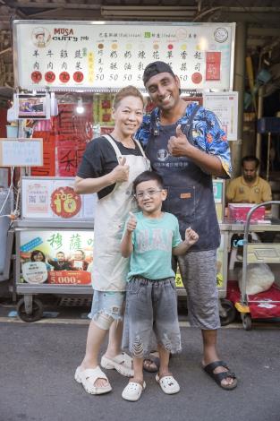 猜猜老闆在哪裡，提示是長得最可愛的那一個