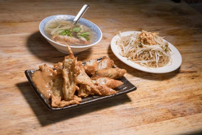 經典組合 魷魚羹麵 炒米粉 再來一份炸天婦羅