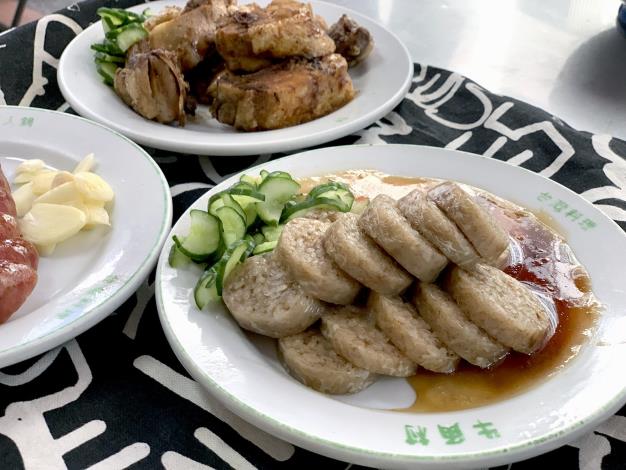 這裡的招牌美食大腸煎，在延三夜市一賣40年